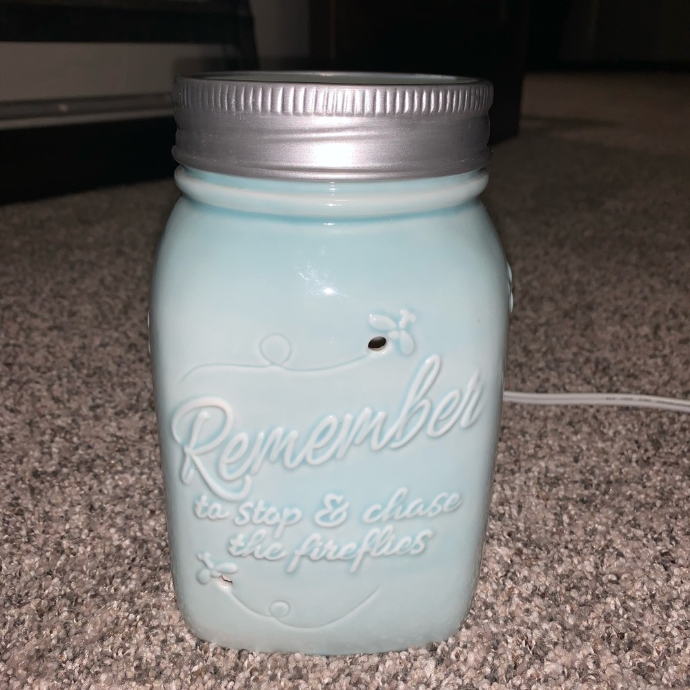 Scentsy Chasing Fireflies Warmer